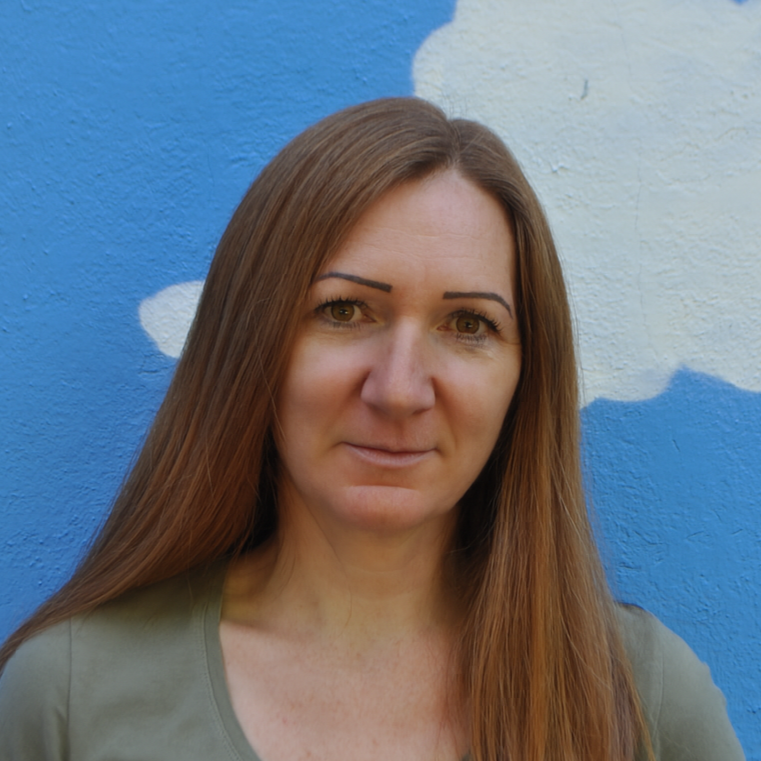 Eszter Gálné Csomós Eszter Gálné Csomós